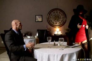 性一交一乱一乱一视频演员表