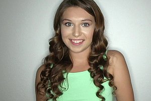 播放欧美白嫩熟女videos